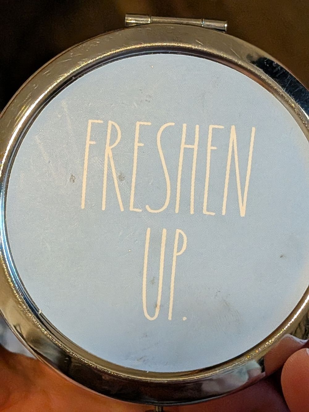 Freshen Up‎ Blue Compact Key Card Holder Silver Trim